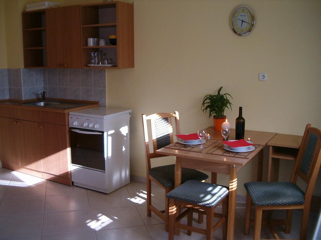 Madach Apartman Хевиз Номер фото